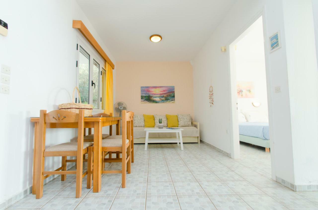 Natural Blue Green Apartment Almiros Beach Exterior foto